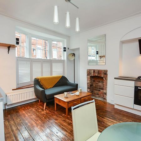 The Location- 1 Free Private Parking Space - 60 Second Walk 2 Minster! York Zewnętrze zdjęcie
